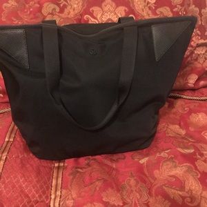 Lululemon Acute Tote